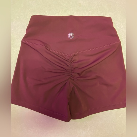 Mauve booty scrunch shorts. - Picture 2 of 4